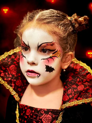 Maquillaje de vampira con colmillos